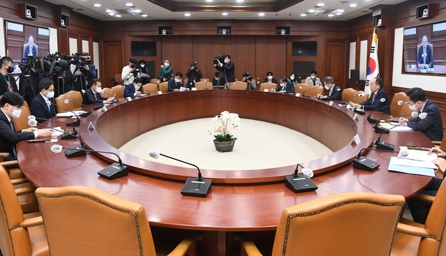  새로운 수출 동력은 ‘서비스’…추경호 “서비스산업발전기본법 입법 재추진”