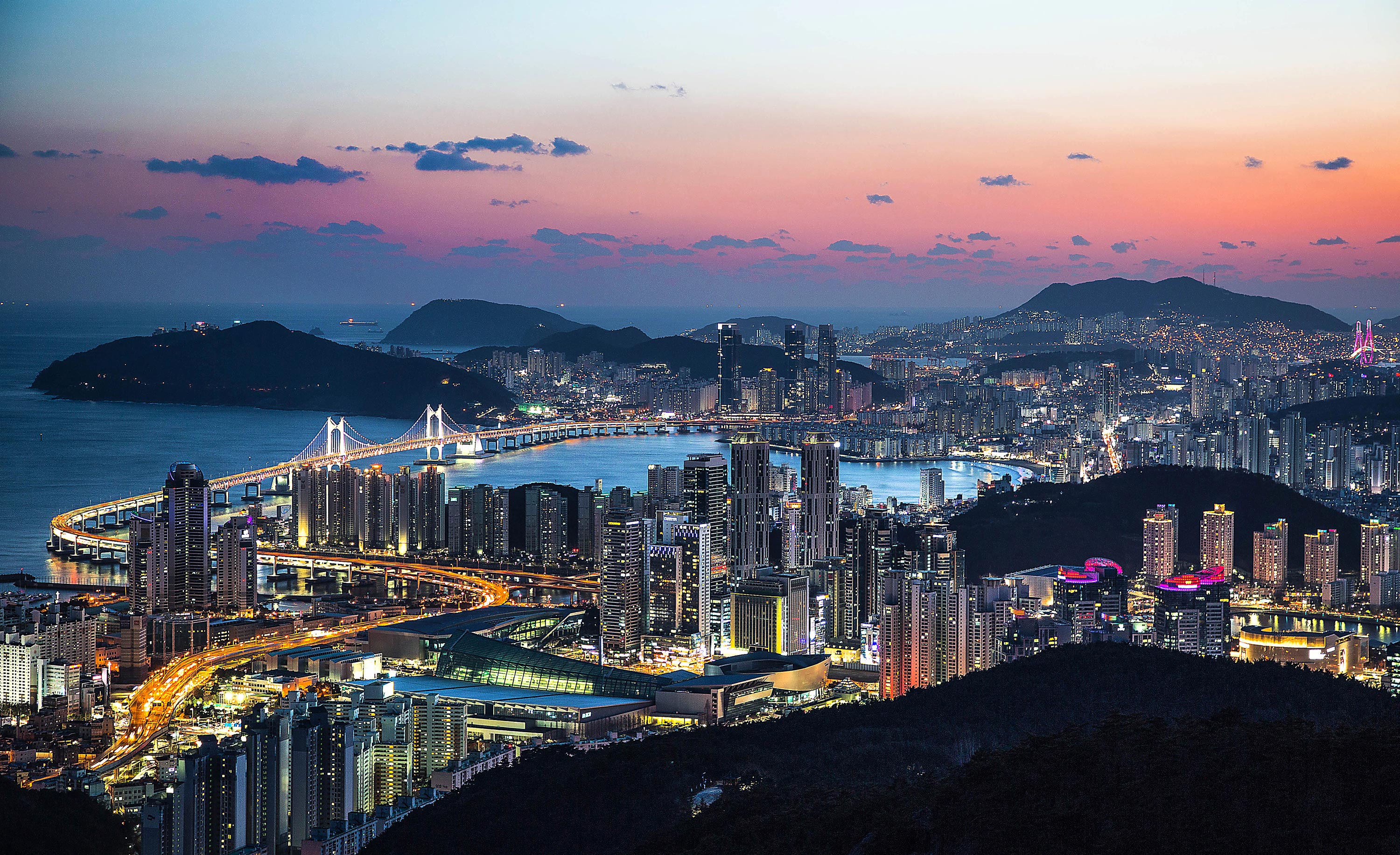 광안대교가 보이는 부산 야경