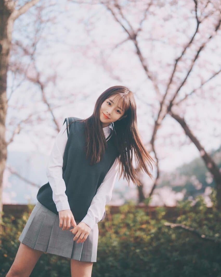  30살에 교복 컨셉화보 찍은 유지애