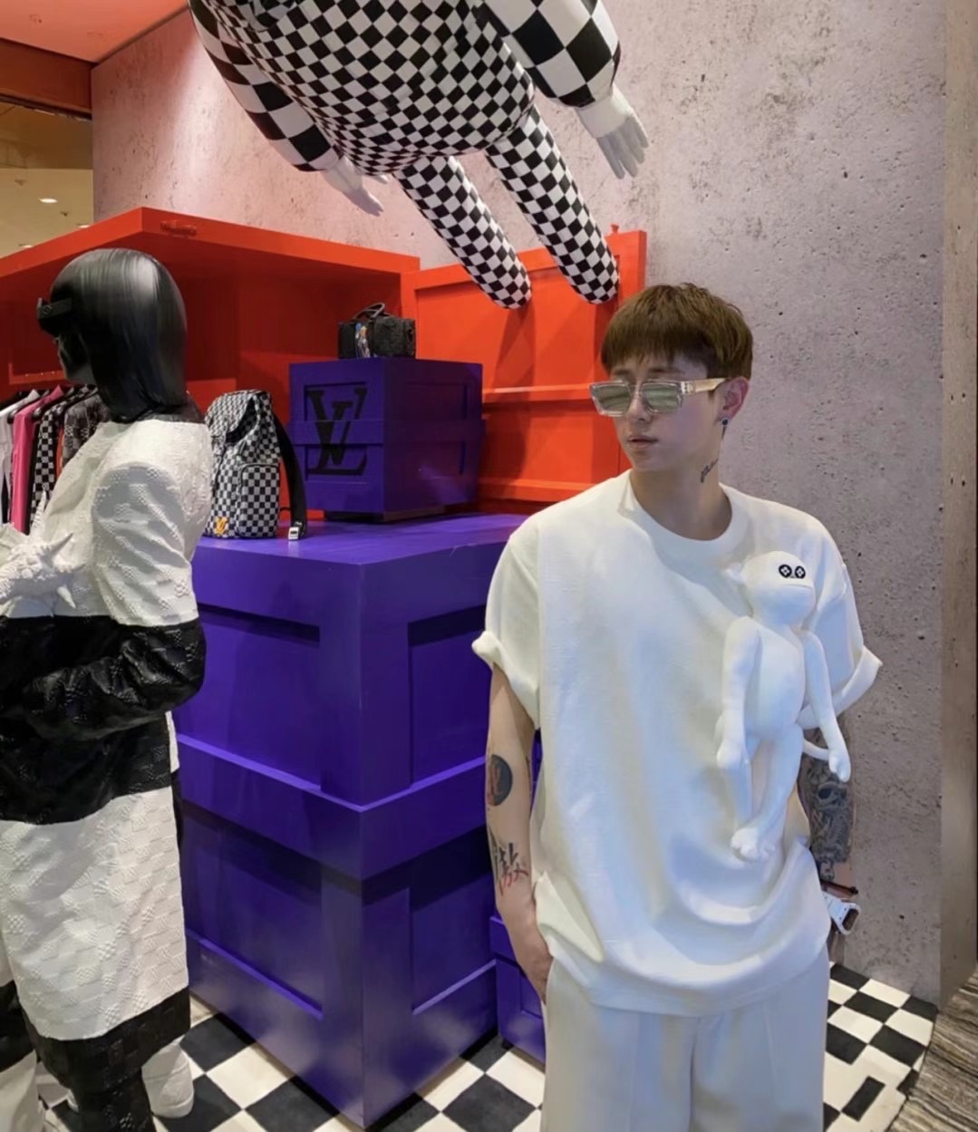  [LOUIS VUITTON] 루이비통 3D 몽키 반팔 티셔츠 1A8P0R