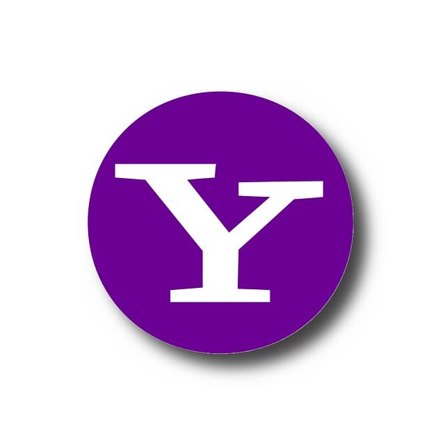 야후(Yahoo)의 몰락 – 검색엔진과 포털 강자였지만, 구글과의 경쟁에서 패배하고 핵심 서비스들이 쇠퇴