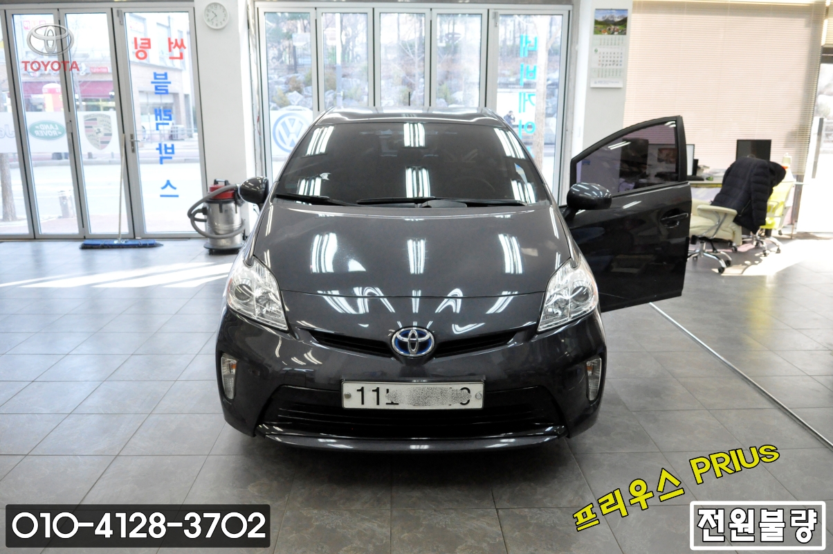  도요타 프리우스 PRIUS (주)제이씨현 런즈 FS2 AT 제품이 전원불량(블랙아웃)고장으로 방문 그러나 후방은 정상입니다.