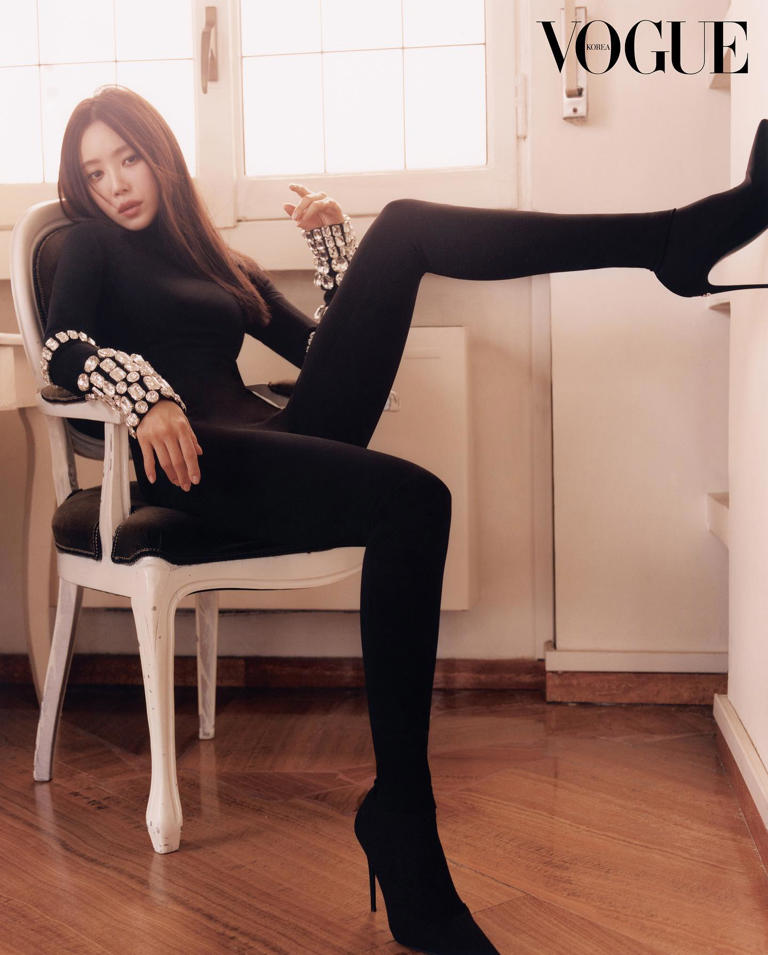  손나은, 전신 타이즈에도 굴욕 無! '레깅스 여신' 다운 비주얼 [사진]