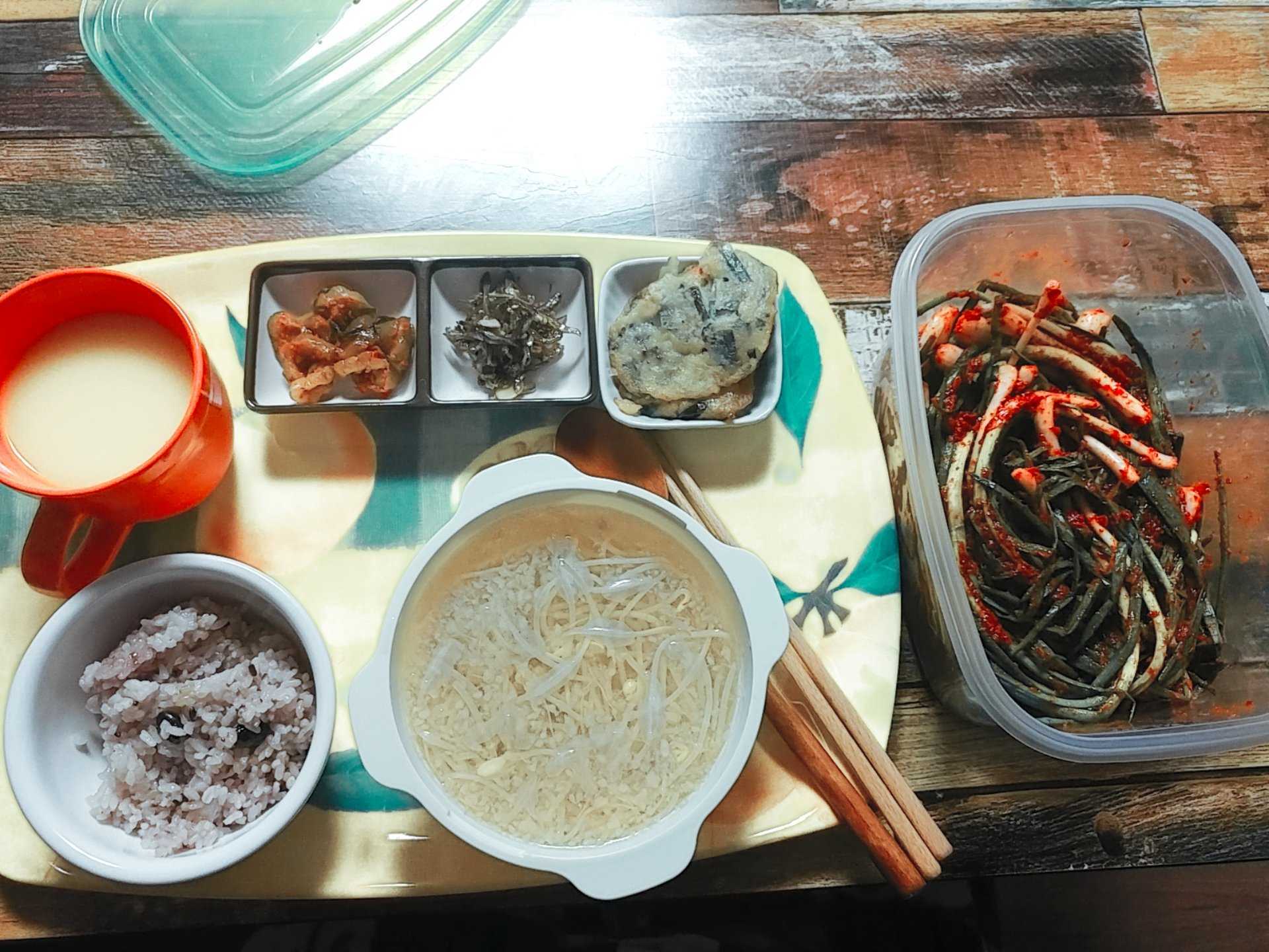  오늘의 1일1식 입니다.