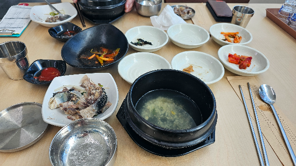 복국 한그릇 뜨끈하이 좋네요