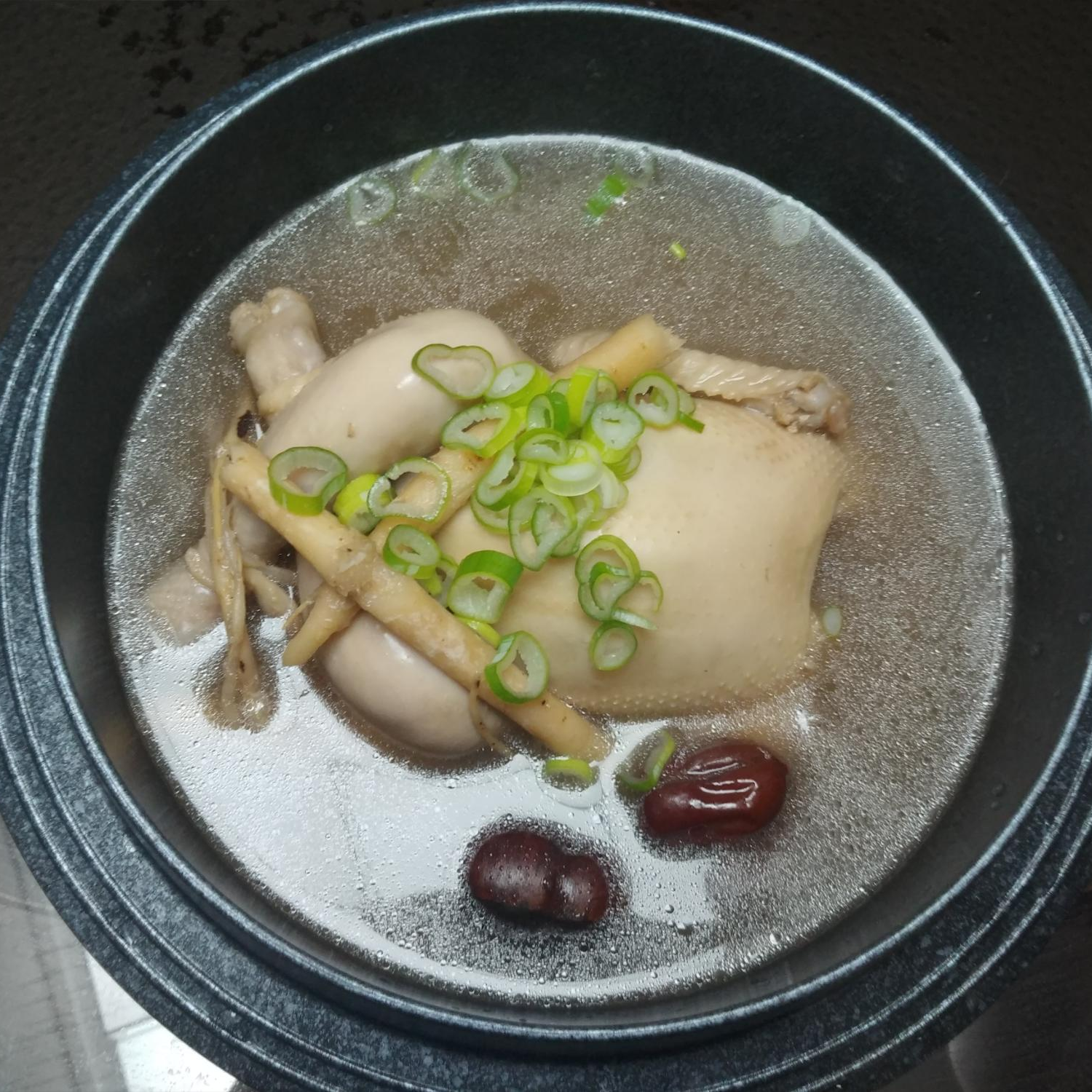  황기 영계 백숙으로 원기보충하세요