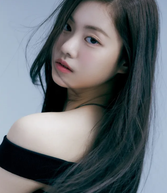 김가람 긴머리