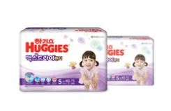  하기스 NEW 맥스드라이 팬티형 기저귀 여아용 특대형 5단계(13~18kg), 80매 베피스 엑스트라 소프트 팬티형 기저귀 여아용 특대형(13~18 kg), 96개입 기저귀 모음