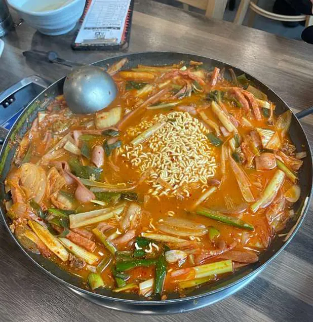 운암명가부대찌개철판구이전문점