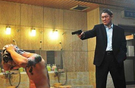  야쿠자 살해 시체처리 방식의 진화과정, 총, 신세계 송지효 바다행, 에밀래종, 동물화장 차량까지