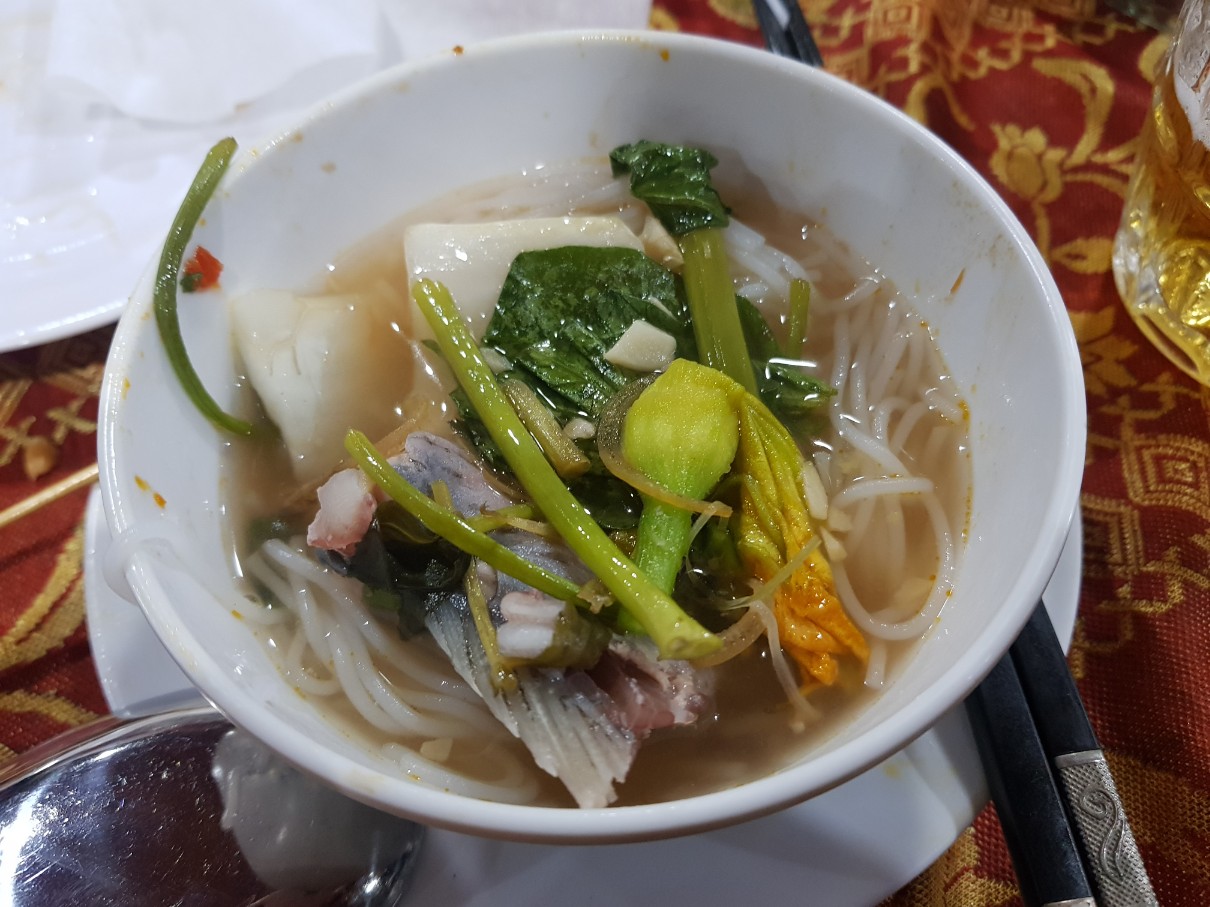 호치민 동나이 연짝 로컬 식당 람쏭콴(LAM XUNG QUAN) - 철갑상어 핫팟(LAU CA TAM)