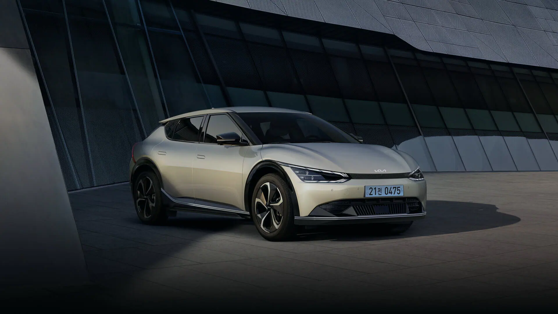 2023년형 EV6 모델 전면 사진 출처 KIA 홈페이지