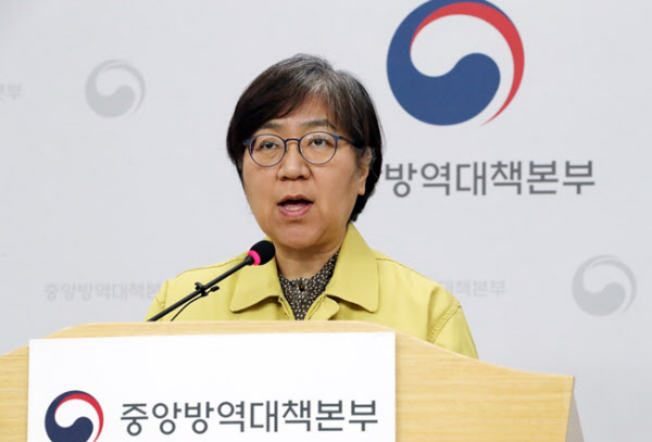  속보 ! 8월31일 오늘 현재 코로나 신규확진자 248명 ! 대구 사랑의교회는 재확산의 뇌관?서울시내 버스 감축운행과 군 휴가통제소식!!