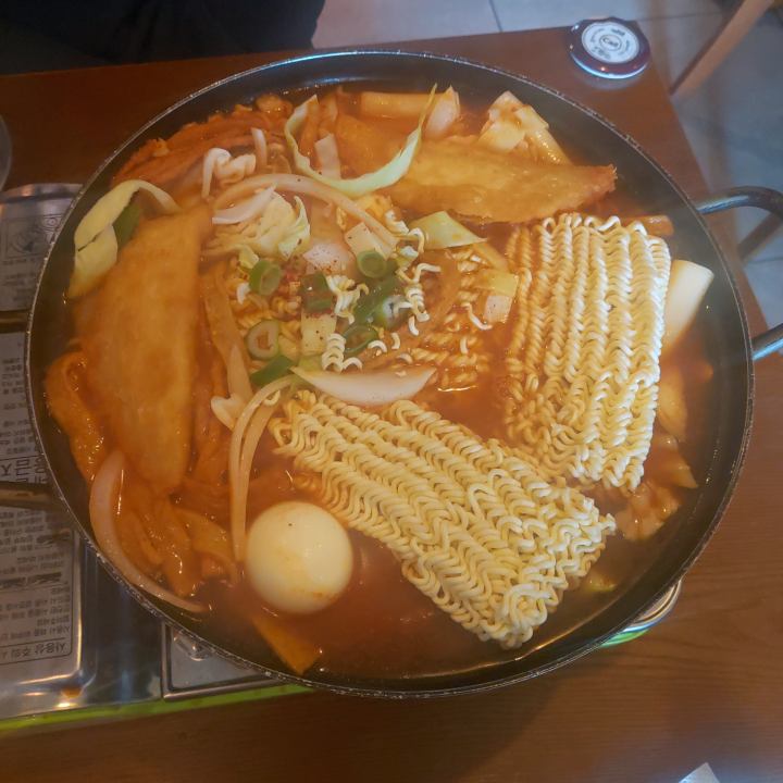 서대문 즉석떡볶이 맛집 성화호프 방문후기