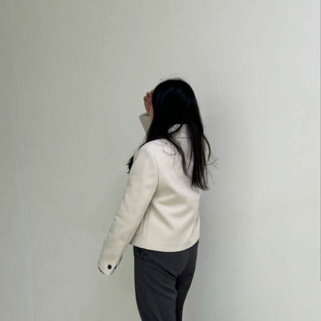 울라이크 크롭 맥자켓 아이보리 후기