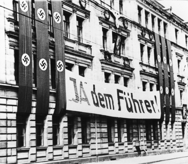 1934년 독일의 총통 찬성 현수막