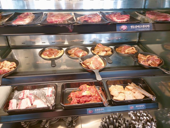 명륜진사갈비만수점 인테리어