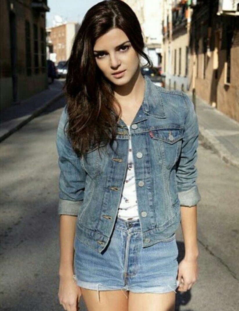  영화 오비터9 여주인공 클라라 라고(Clara Lago)