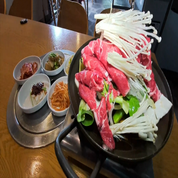  대전 용운동 맛집 원뿔한우정육식당 생방송 오늘저녁 5900원 산더미 한우 전골