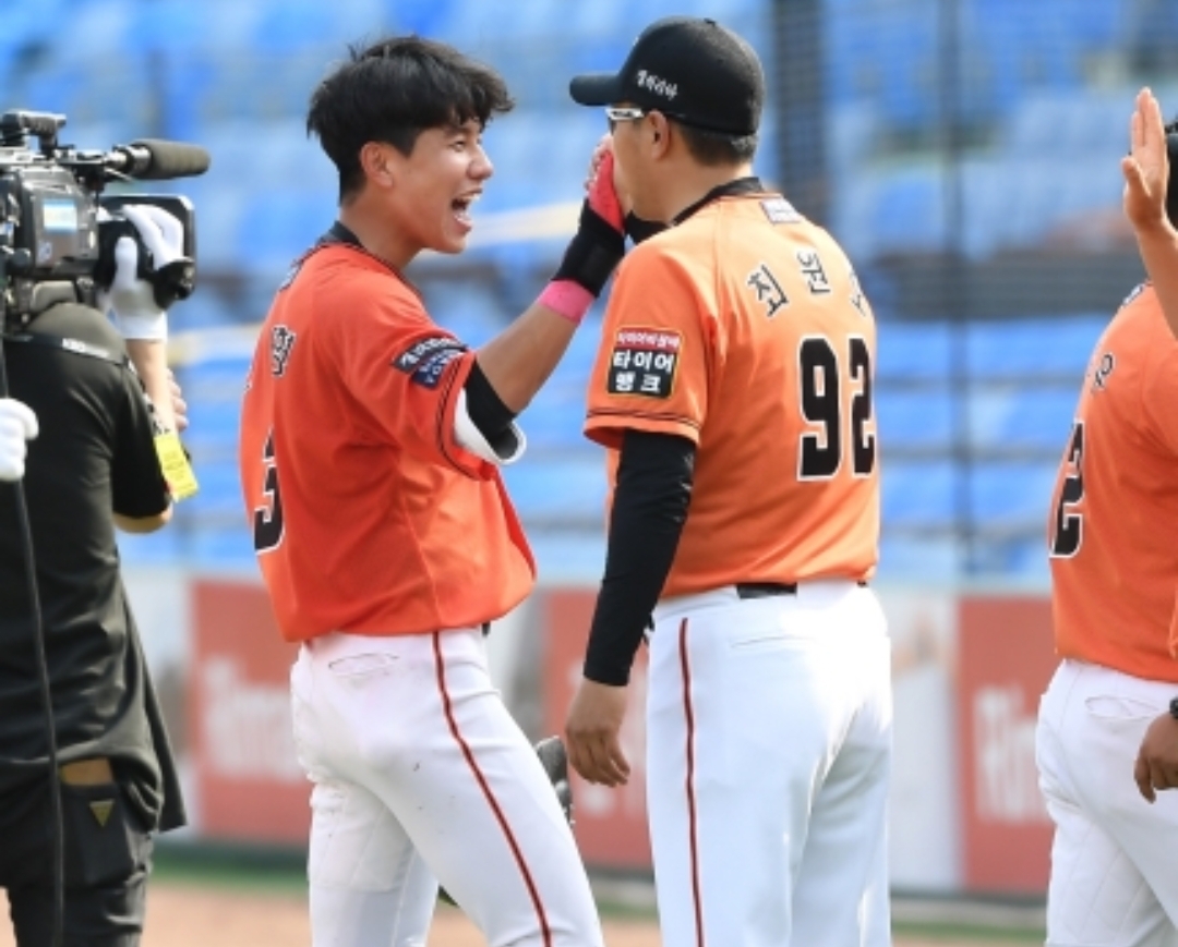  한화 노태형 끝내기 두산 꺾었다! 노태형 프로필