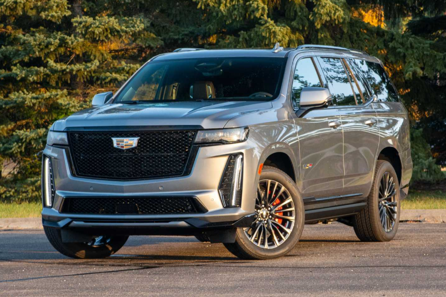  2023 Cadillac Escalade V 고급스러움과 성능의 놀라운 조화