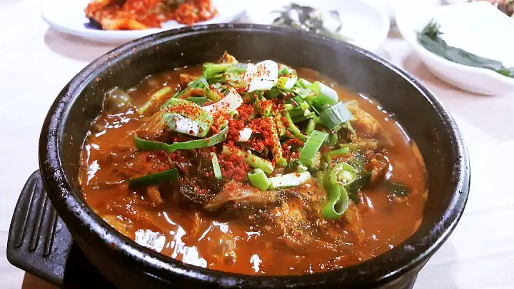 이만기 동네한바퀴 메기찜 50여 년 전통의 삼대 메기 빠가사리 매운탕 찜 전남 장성 장성호 맛집 소개