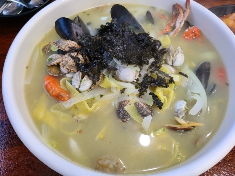 해물칼국수