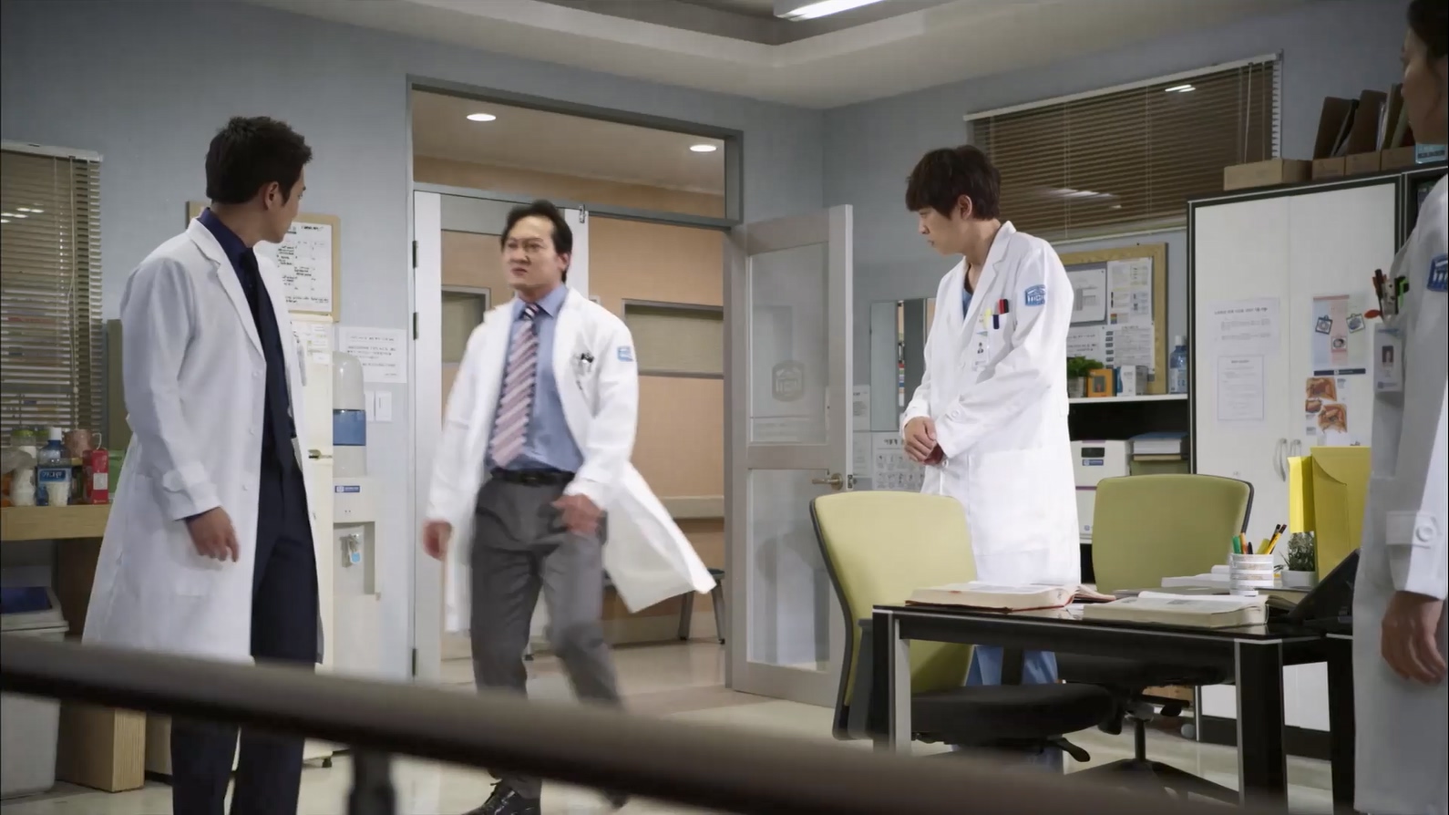 굿 닥터 Good.Doctor.S01E3p.NF.WEB-DL.AAC2.0.x264-LeON.mkv_20230625_155508.413.jpg