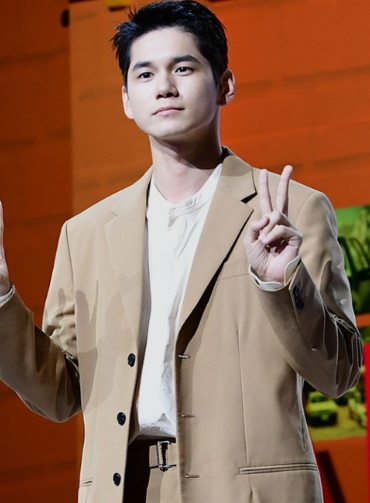 옹성우 영입 발표