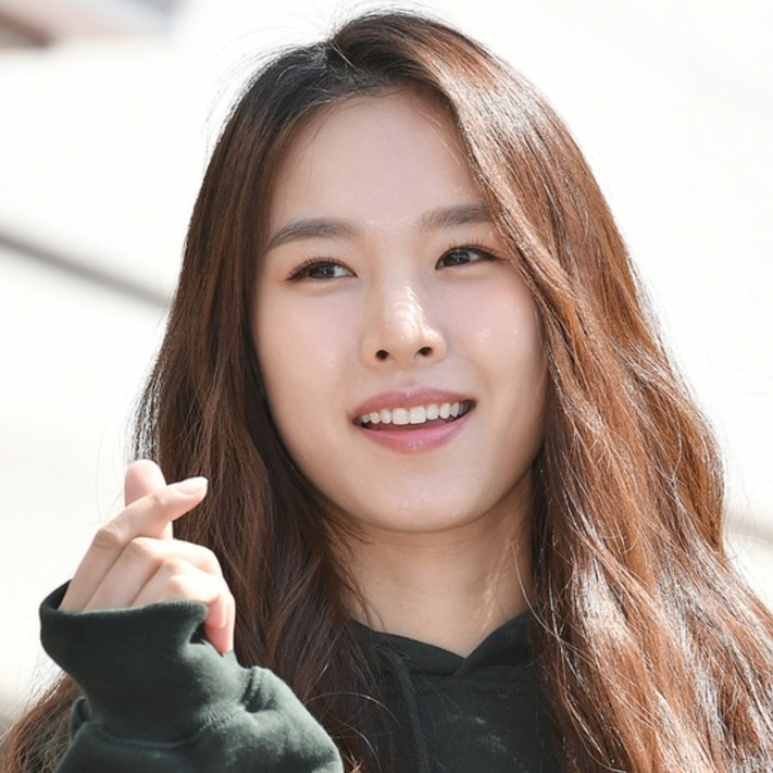 한국 공포영화 '언제나 봄가든' 조윤희, 김주룡, 구본감독 출연진 정보