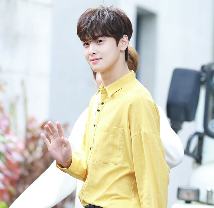  2023 연예인 얼굴천재 차은우 실물 눈 코 입 키 머리 헤어 스타일 사진 모음