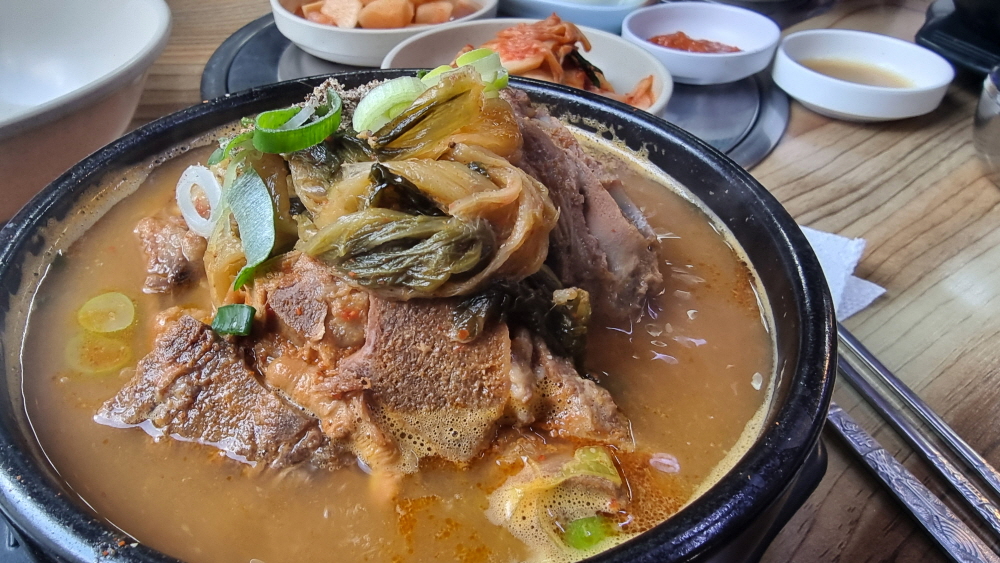  구래동감자탕맛집 '청기와감자탕' 뼈해장국