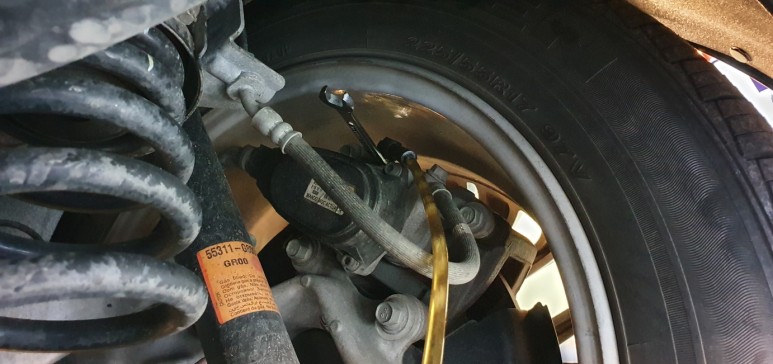 저번 엔진오일 교환때의 조언 그랜저IG 브레이크오일 교환, 5