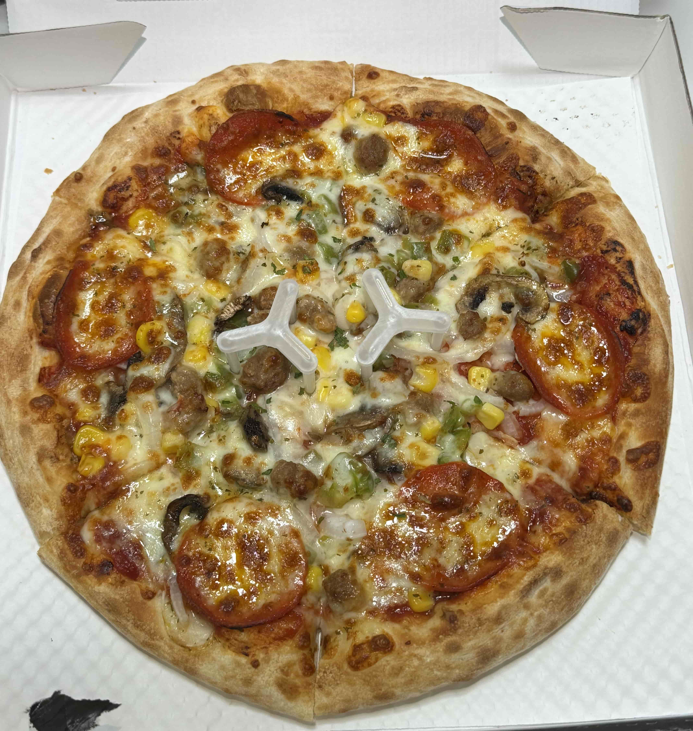 피자나라치킨공주 콤비네이션 피자 사진