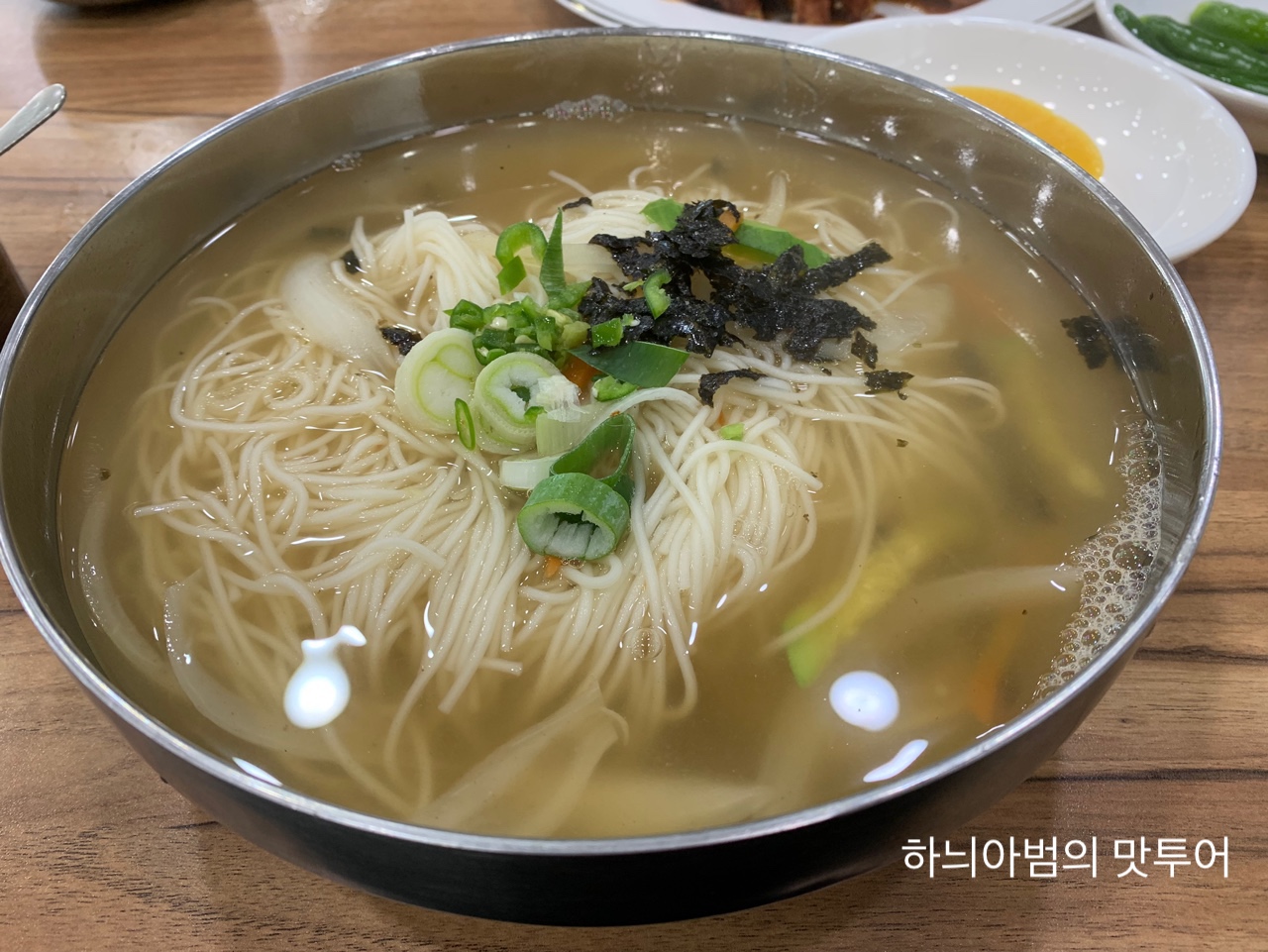 명품국수 이미지