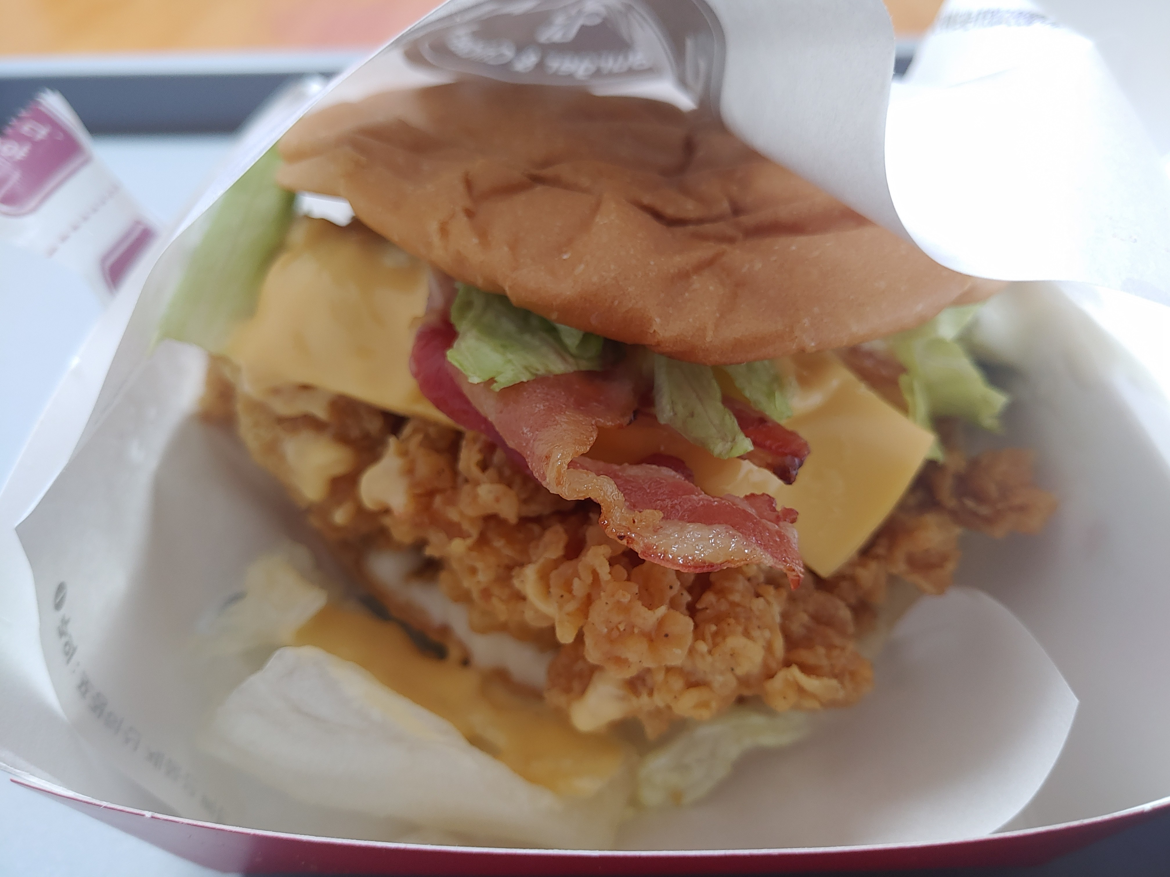  KFC 딜리버리 블랙라벨 폴인치즈버거 리뷰