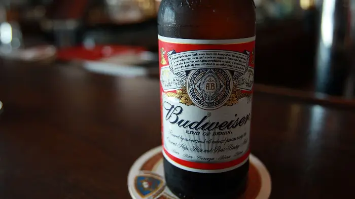 버드와이저 Budweiser (source: cnn.com)