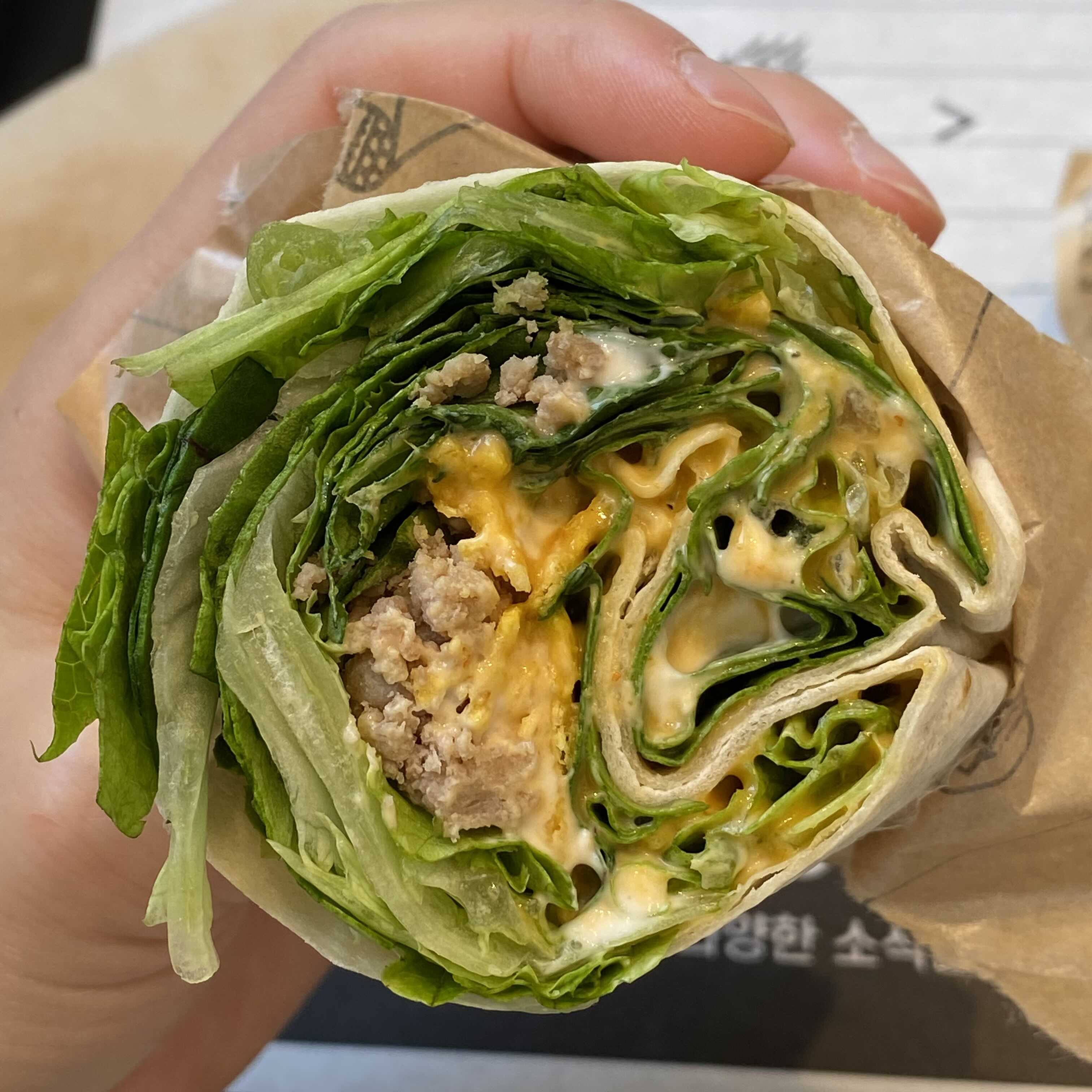  용인 동백역 샐러드맛집 <샐러디> 멕시칸 랩 진짜 최고 (feat. 매장 이용,테이크 아웃)