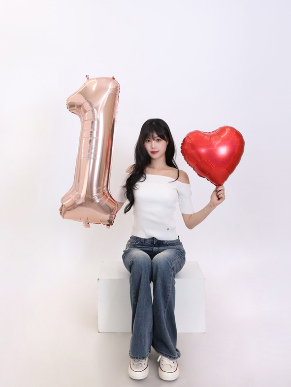 벌써 솔로 데뷔 1주년이라는 여자 아이돌 | 인스티즈