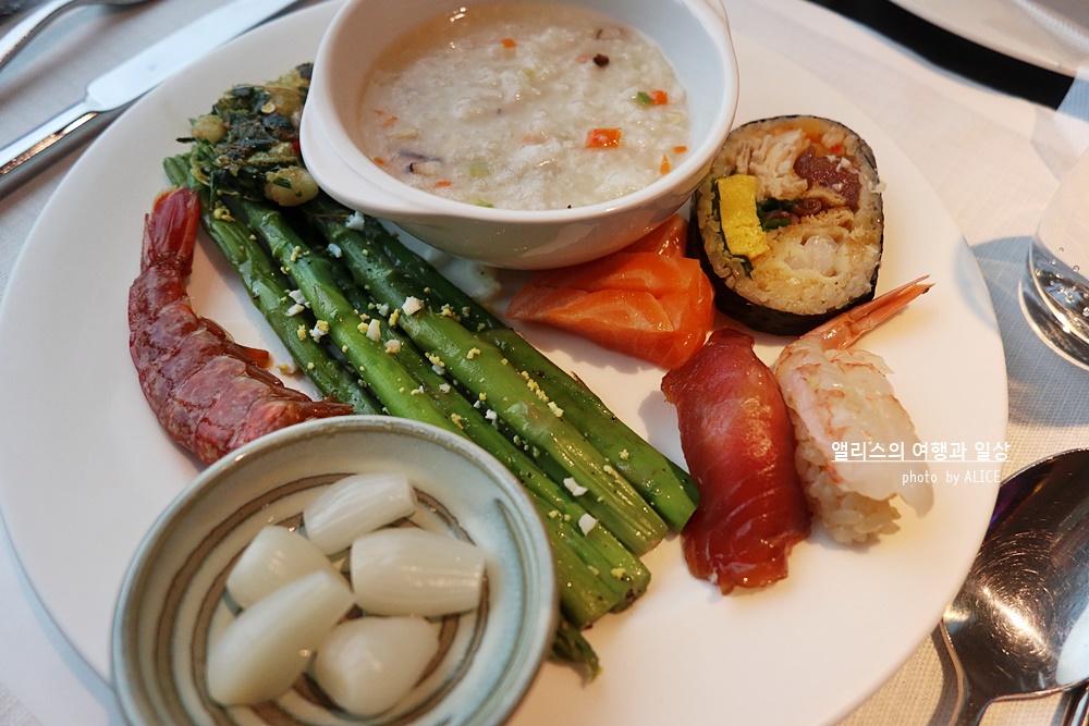 부산 롯데호텔 라세느 뷔페 주중런치, 가성비 &만족도 높았다! (할인예약방법) 부산 롯데호텔 라세느 뷔페 주중런치, 가성비 &만족도 높았다! (할인예약방법)
