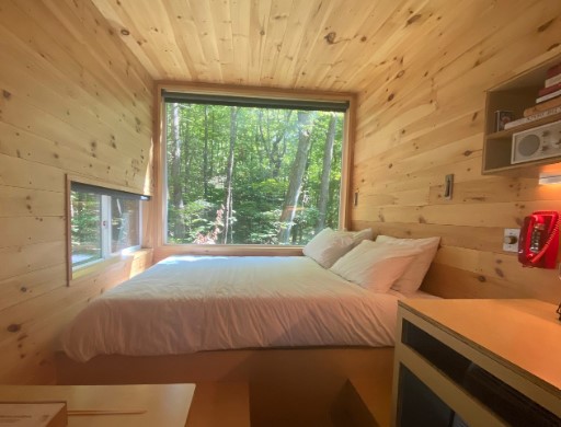 Getaway-Window-Bed