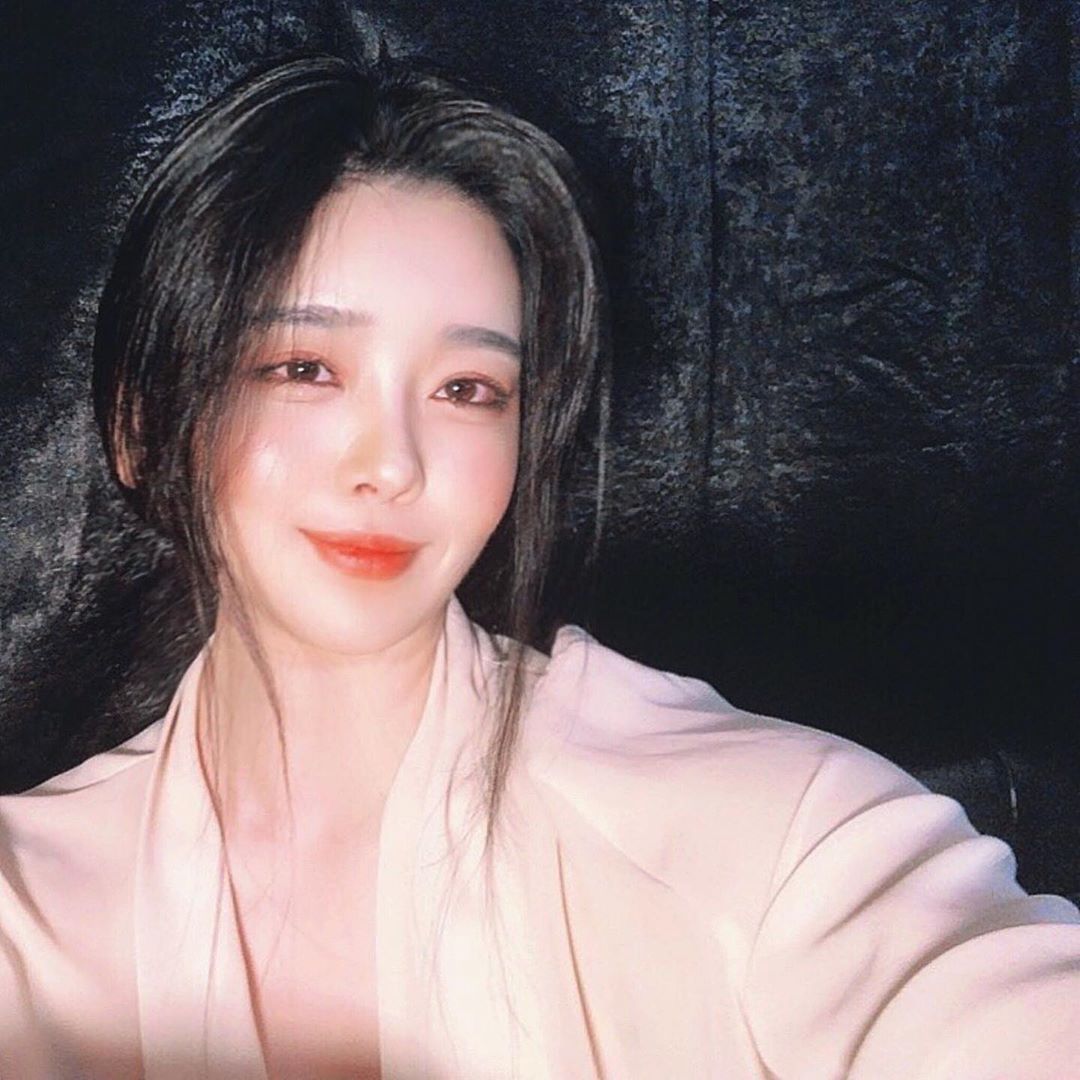 BJ 엄지 과한 몸매로 방송 정지