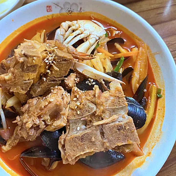 생방송오늘저녁 경북 김천 맛있는 중국집 추천 실고기 가득 고기 짬뽕 푸짐한 등뼈 가득 뼈대짬뽕 맛집