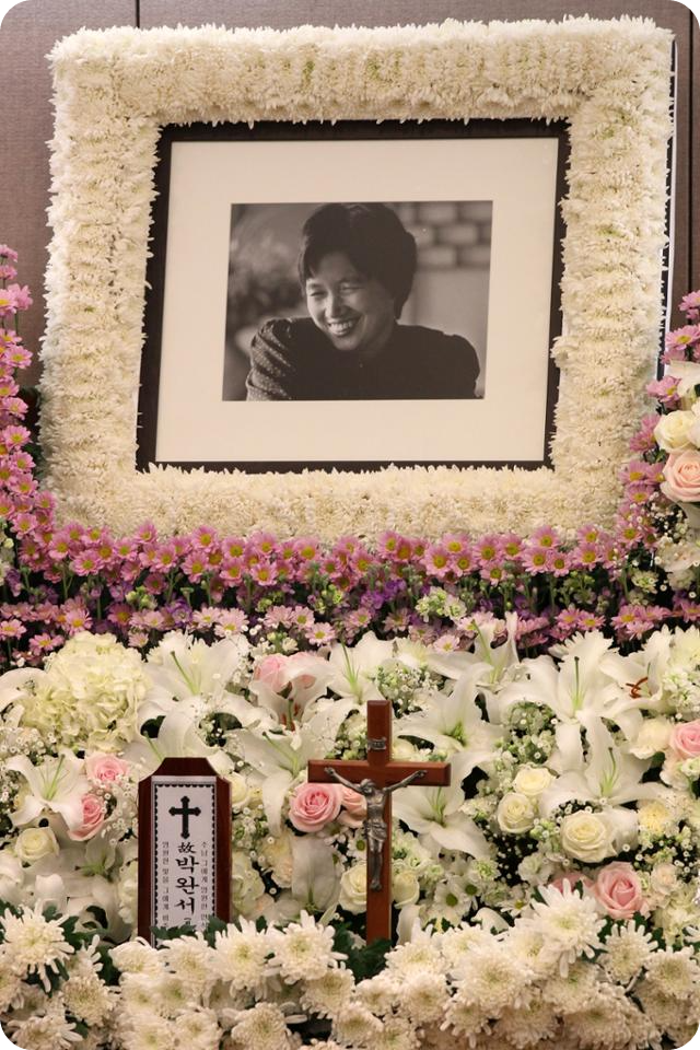 2011년 1월 22일 박완서 작가가 별세 (출처:한국일보)