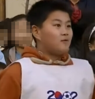 초등학생 2002년 축구 신동으로 방송 출연한 모습