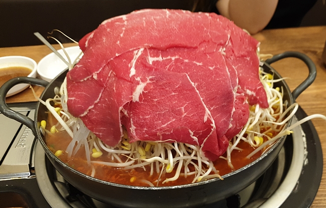  오늘저녁 산더미물갈비《가산물갈비 & 백년불고기 》