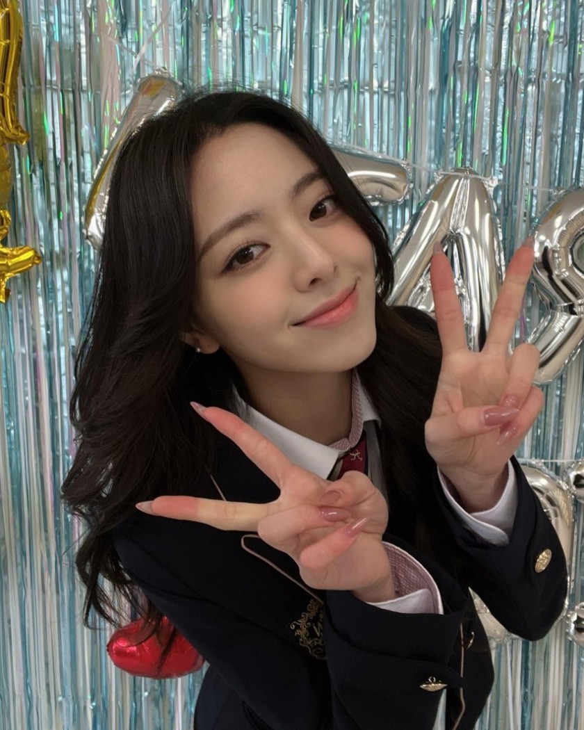  ITZY유나 한림예고 졸업, 마지막 교복 사진들