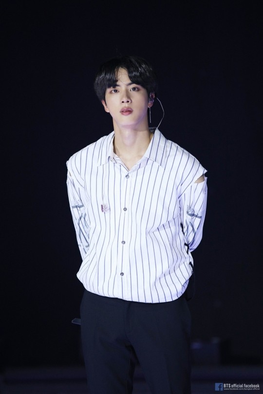  방탄소년단 진 솔로곡 '문' 요르단까지 사로잡았다