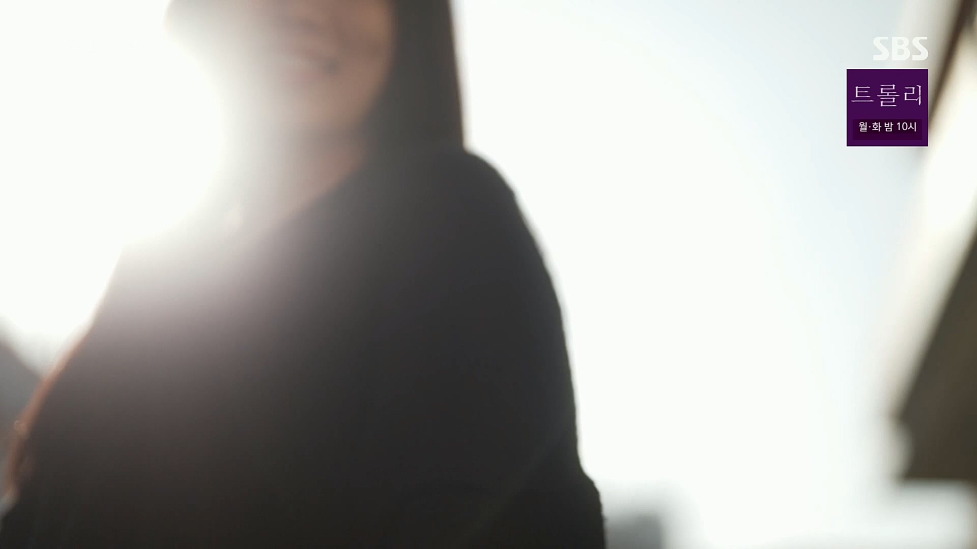 꼬리에꼬리를무는그날이야기.E58.221222p.H264-F1RST.mp4_20230101_152805.600.jpg