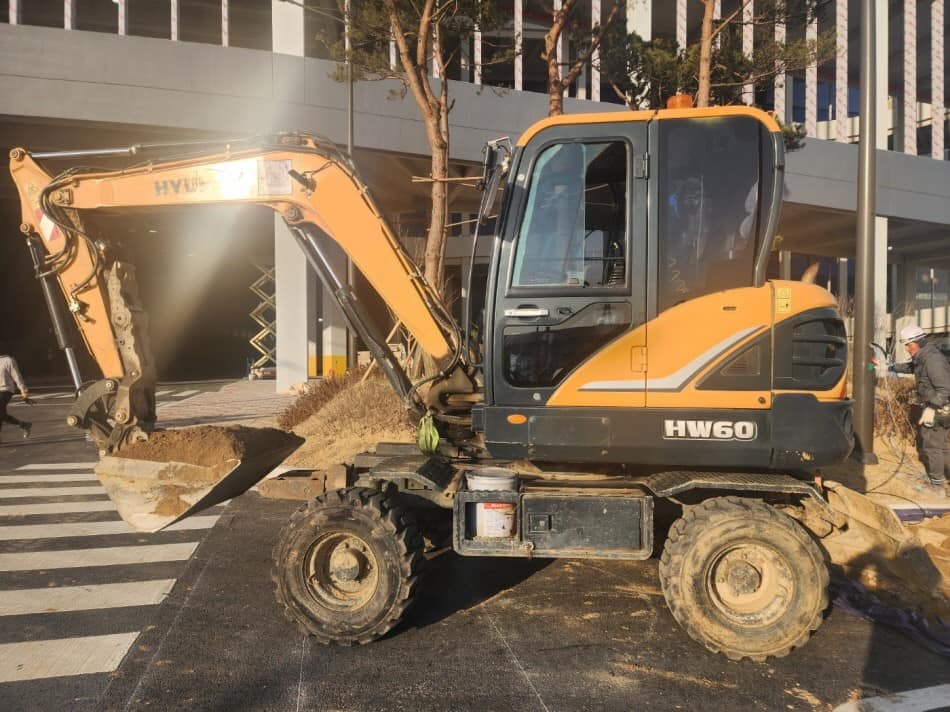  현대 HW60 2017년식 4000만원 판매합니다.